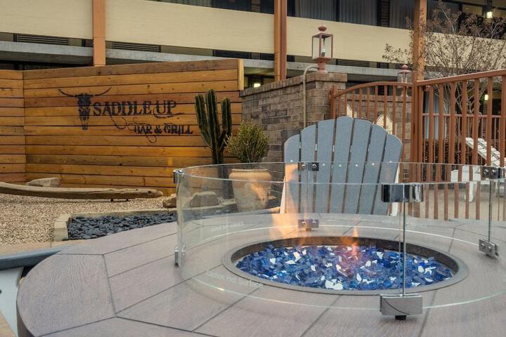 Best Western Plus Saddleback Inn & Conference Center