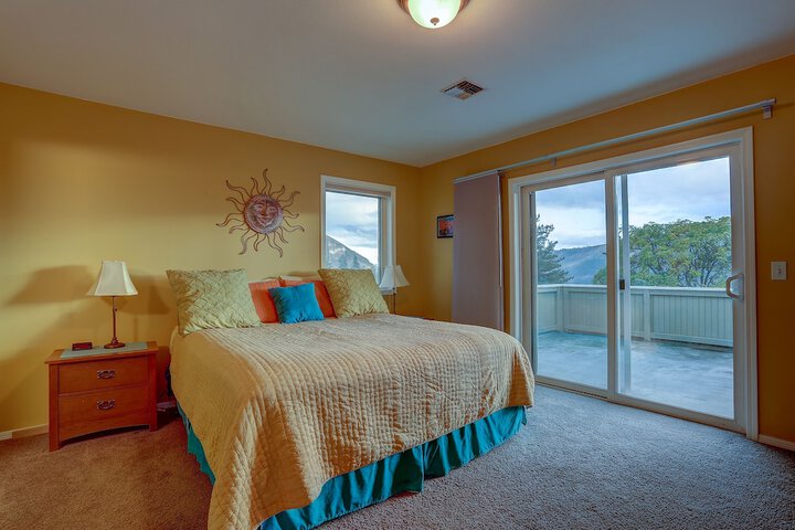 Room 18 of 24