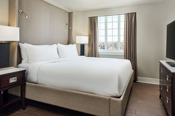Hotel Alex Johnson Rapid City Curio Collection by Hilton