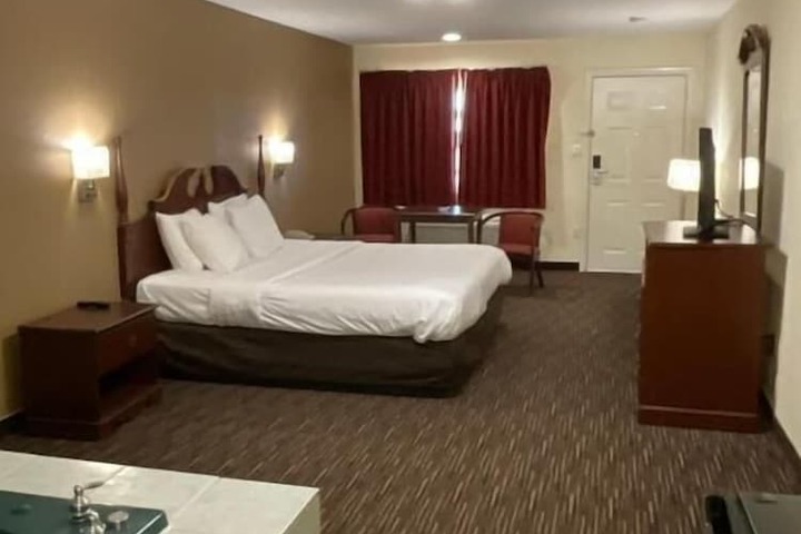 Room 22 of 35