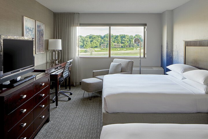 Room 32 of 67