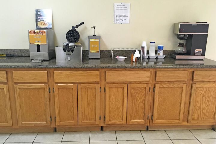 Breakfast/Coffee Service 12 of 14