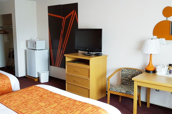 Room 16 of 40