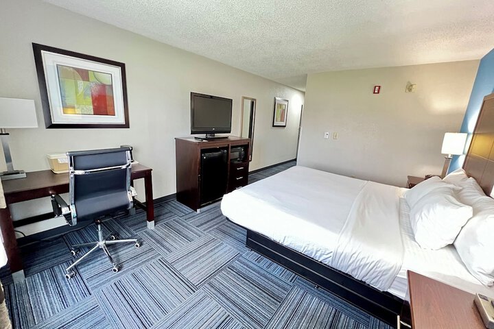 Room 32 of 53