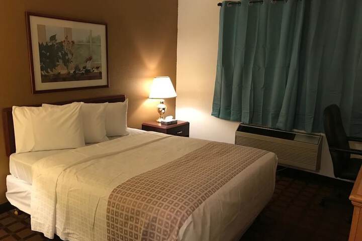 Room 11 of 22
