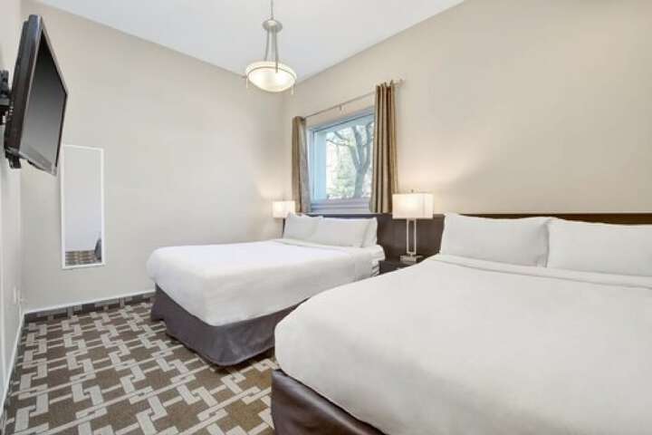 Room 22 of 32