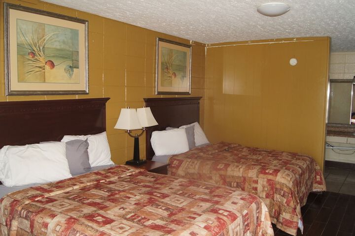 Room 11 of 23