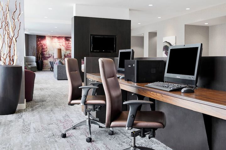 Courtyard by Marriott Newark Downtown