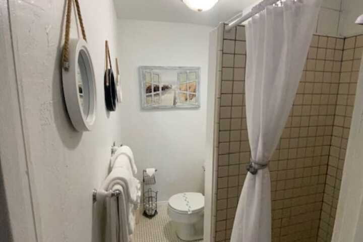 Room 26 of 35