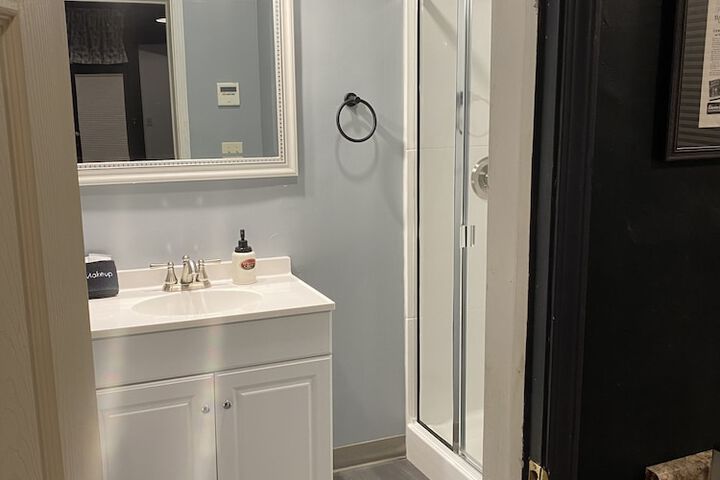 Hermann Crown Suites
