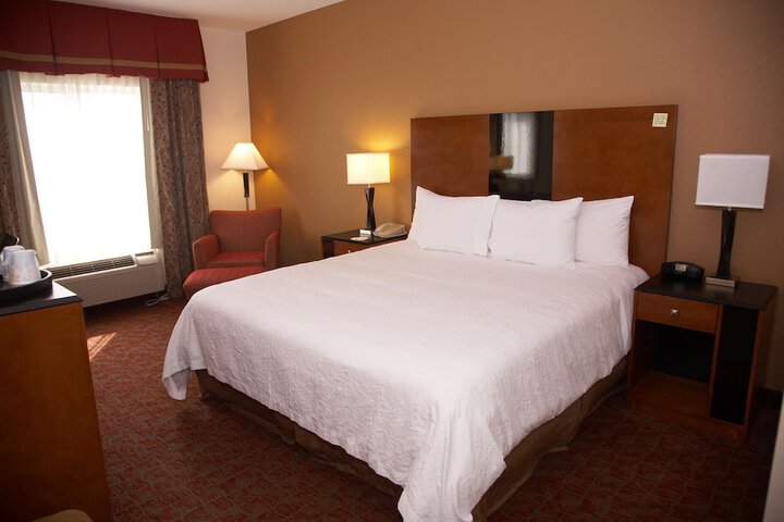 Room 8 of 18