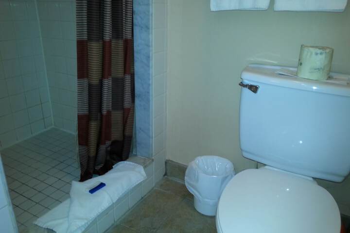 Room 16 of 41