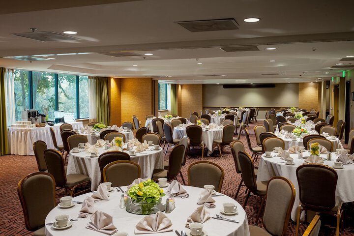 Ballroom/Hall 41 of 43