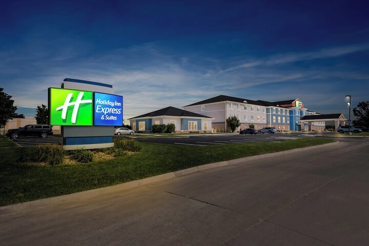 Holiday Inn Express Hotel & Suites Council Bluffs - Convention Center by IHG