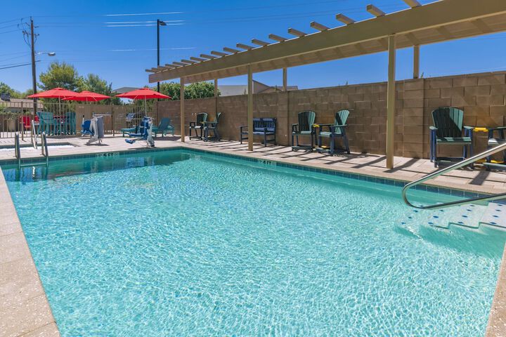 Pool 6 of 37