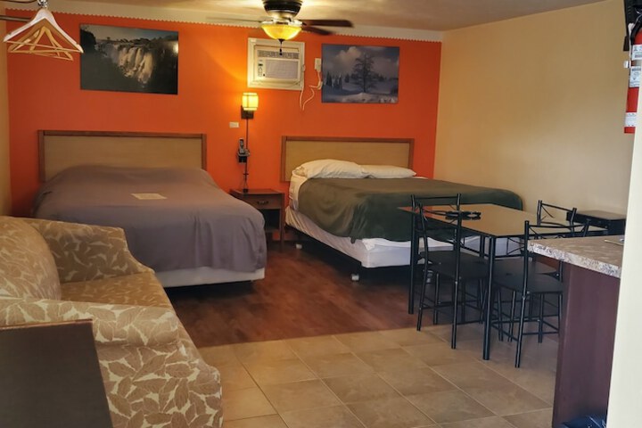Room 41 of 85