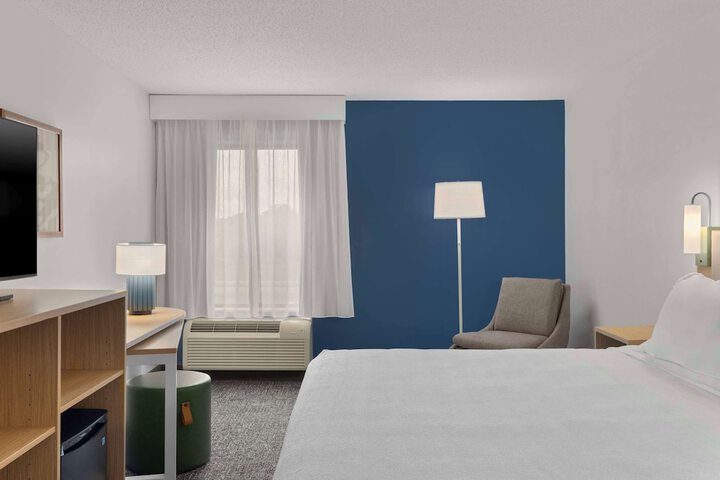Room 20 of 35