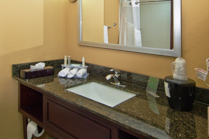 Holiday Inn Express & Suites Jackson / Pearl Intl Airport by IHG
