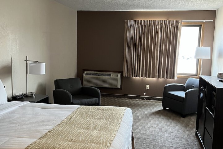 Room 8 of 26