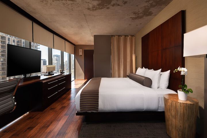 Room 11 of 49
