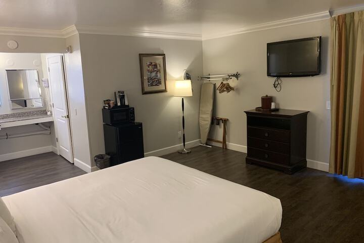 Room 29 of 40