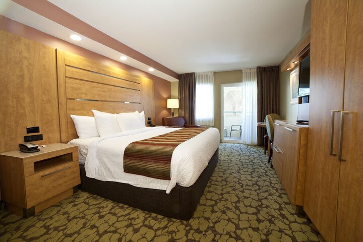 DeSoto Beach Hotel