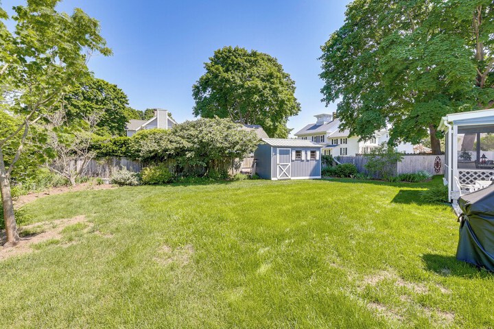 Old Saybrook Home w / Screened Porch & Ocean View!