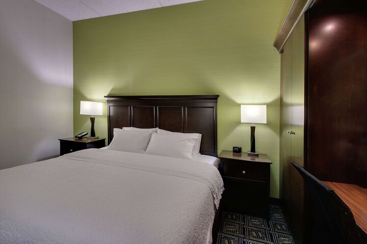 Room 15 of 42