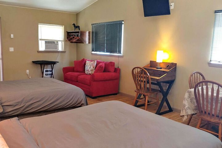 Room 27 of 51