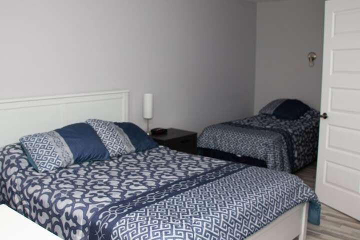 Room 21 of 102