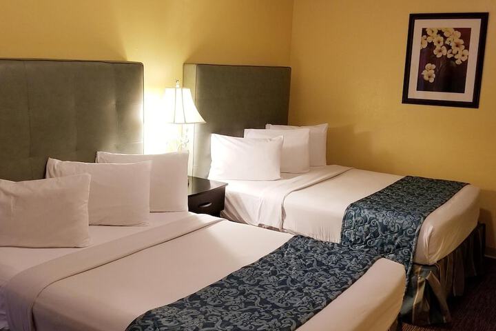 Room 16 of 44