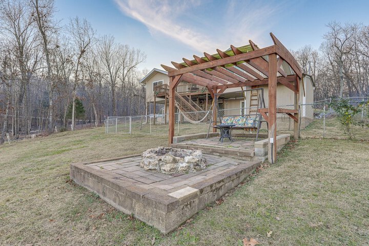Waterfront Cherokee Village Home w / Private Dock!