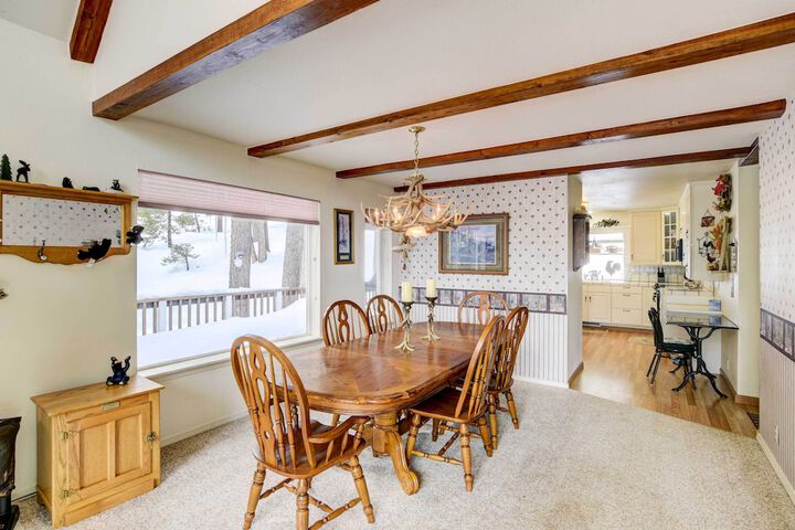 Pet-friendly California Cabin w / Beach Access