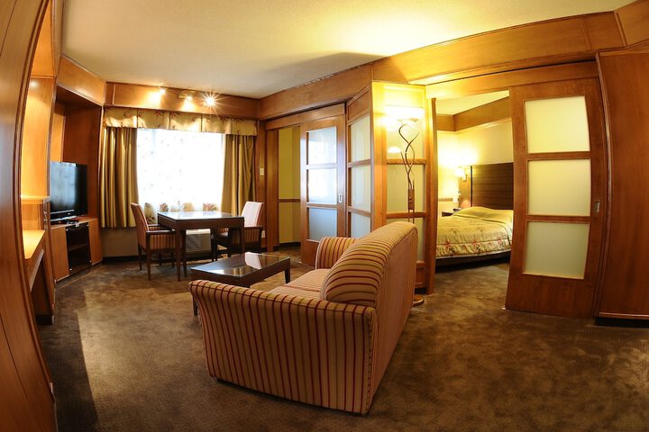 Room 17 of 51