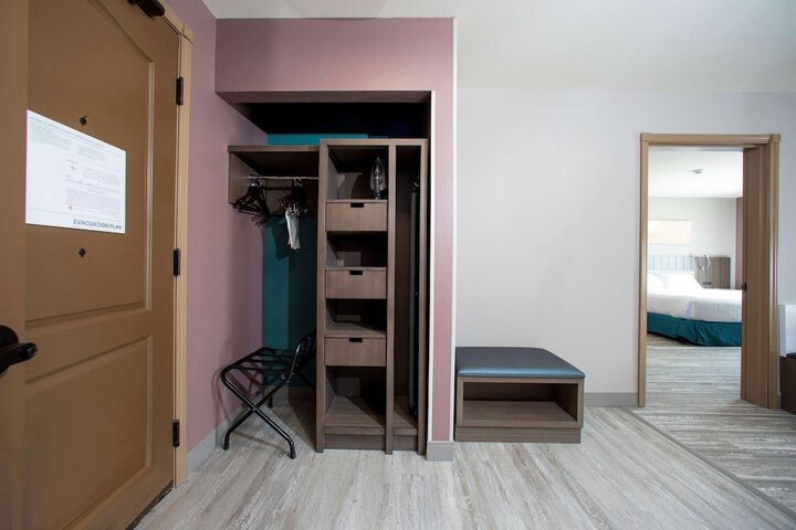 Room 15 of 66