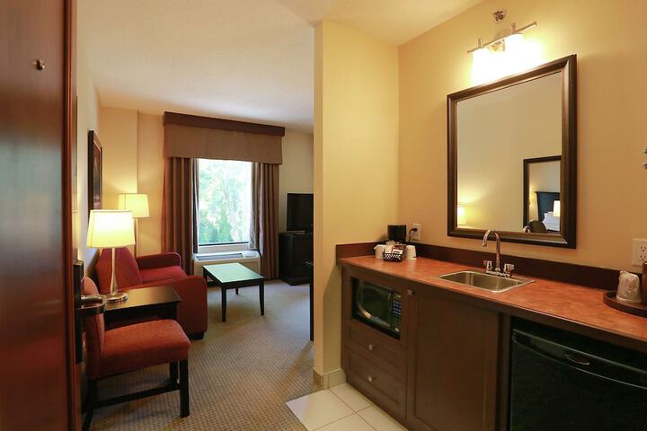 Hampton Inn & Suites by Hilton Laval