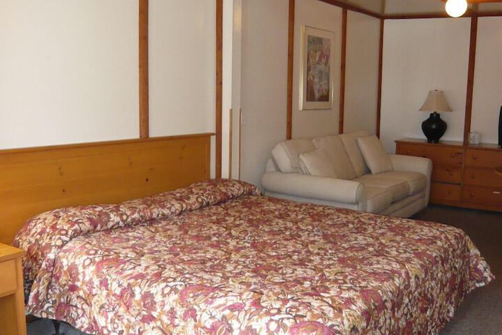 Room 9 of 31