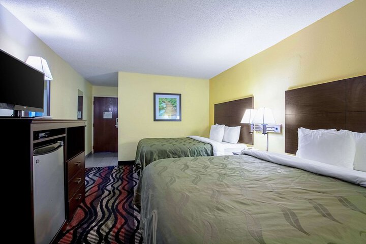 Room 20 of 37