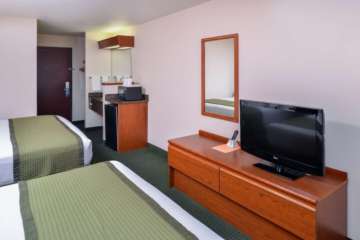 Room 95 of 149