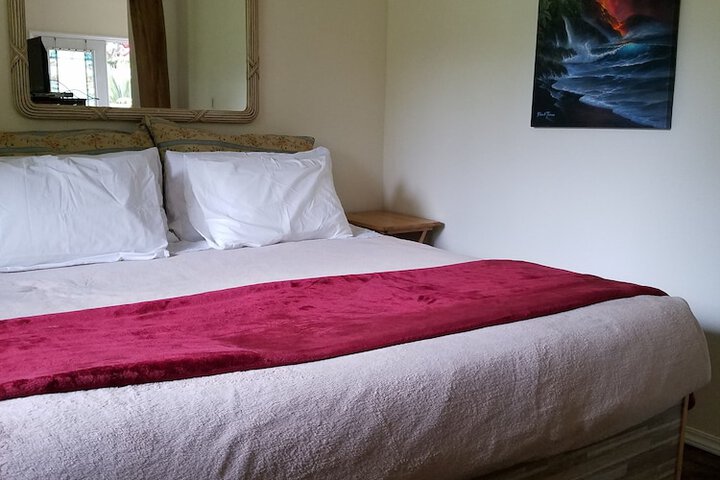 Aloha Crater Lodge