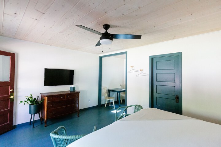 Room 49 of 59
