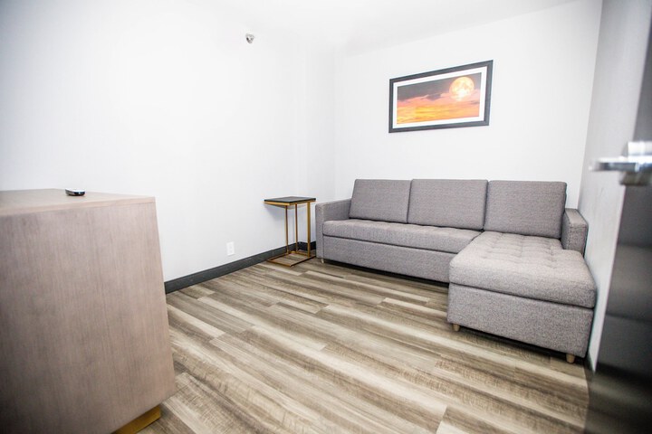 Room 33 of 55
