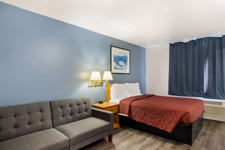 Room 15 of 34