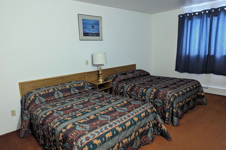 Room 6 of 16