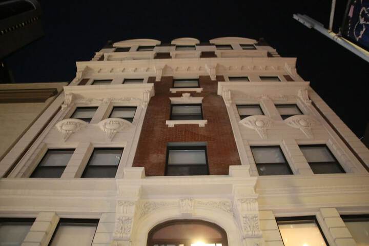 Hotel 6 of 84