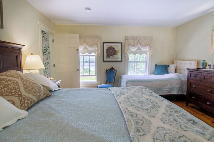 Aiken Manor B & B