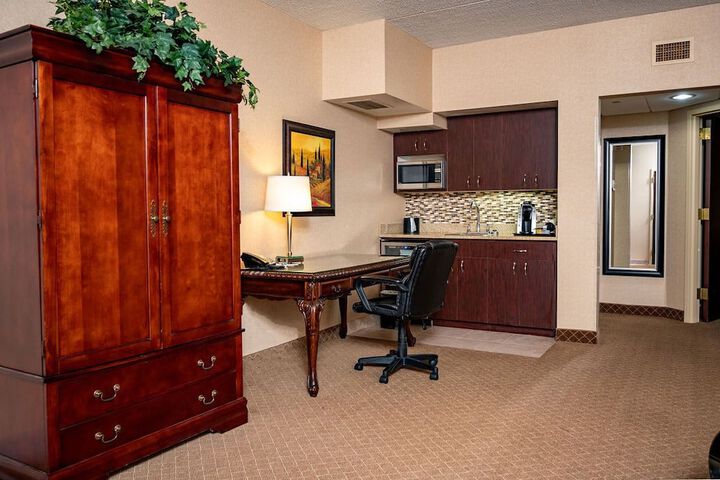 Room 30 of 34