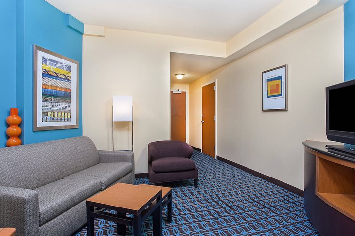 Room 20 of 33
