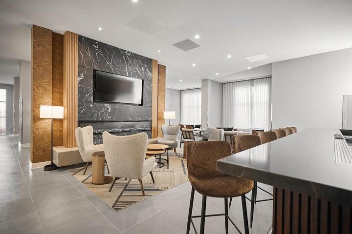 Four Points by Sheraton Oakville