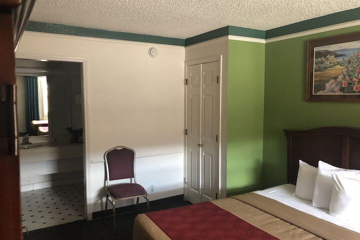 Room 18 of 57